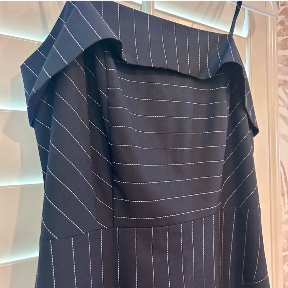 🆕 NWT Banana Republic Asymmetrical Navy Striped Dress Size 0P - Picture 5 of 8